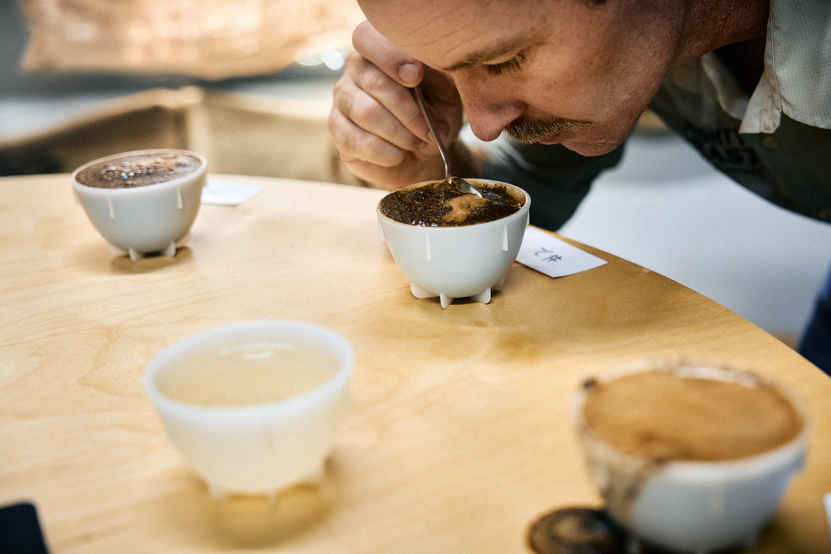 HOW TO TASTE COFFEE LIKE AN EXPERT